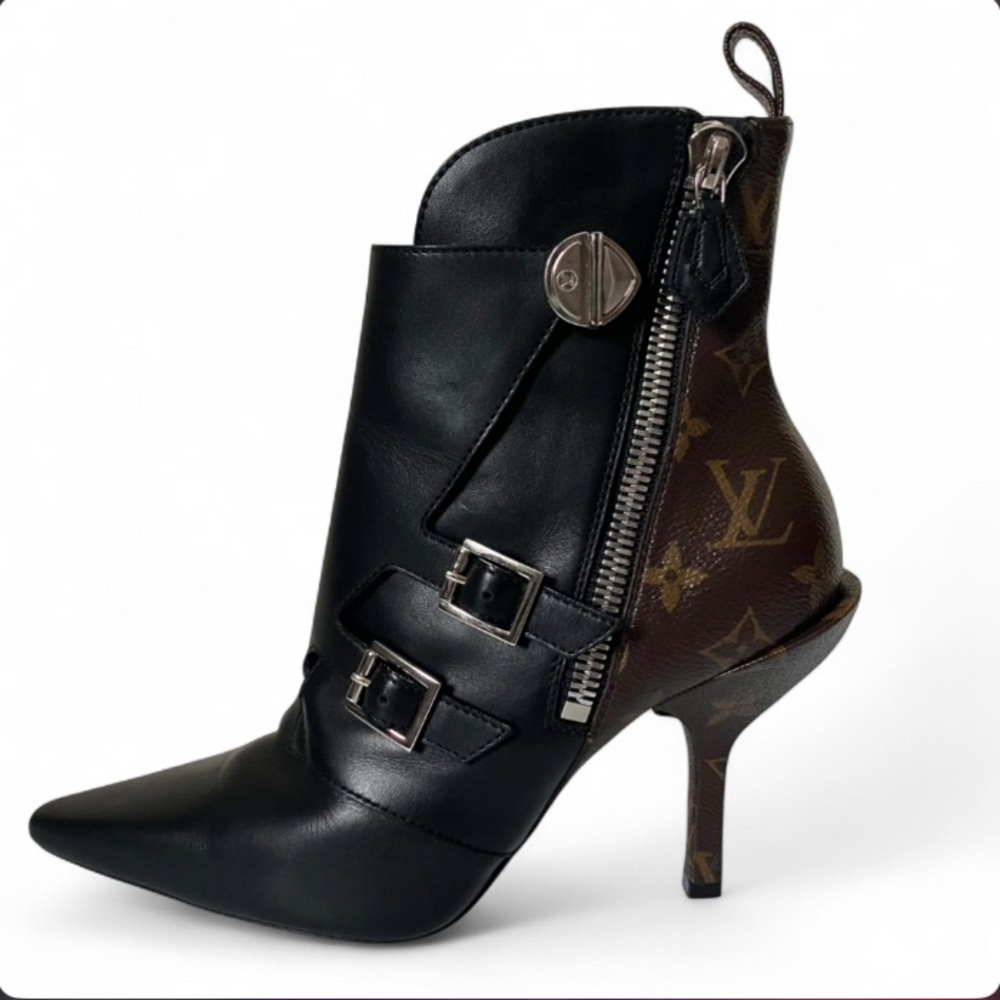 Louis Vuitton Black Leather LV Logo Janet Ankle Buckle Heeled Boots size 38